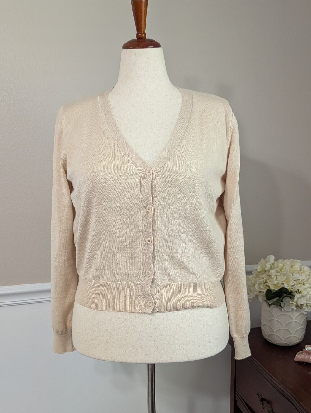 Cream Tan Cardigan Size XL
